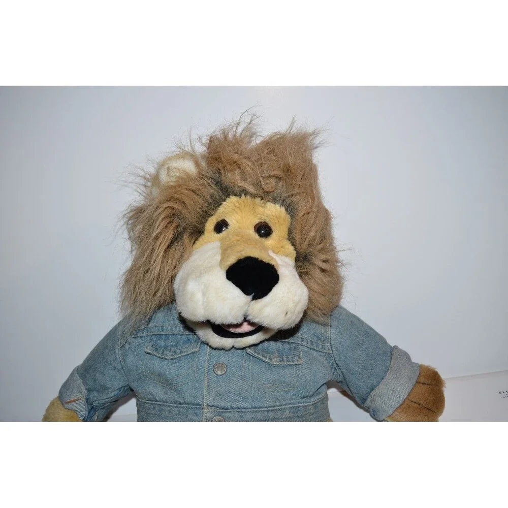 Macys Bullocks Rowland Lion Plush Hand Puppet 26”Denim Jacket Tags Vtg 1994